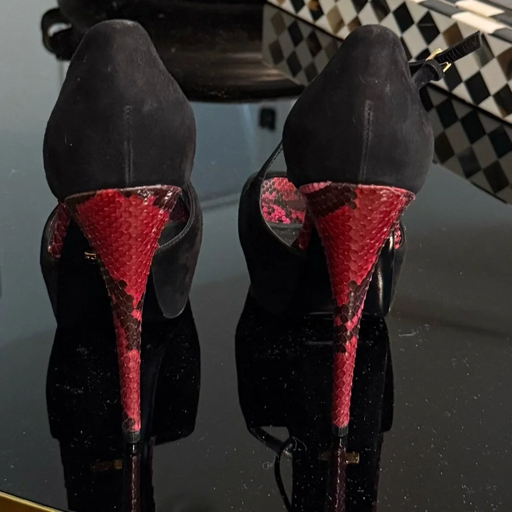 Gucci Black Suede and Pink Snakeskin peep toe heels EUC